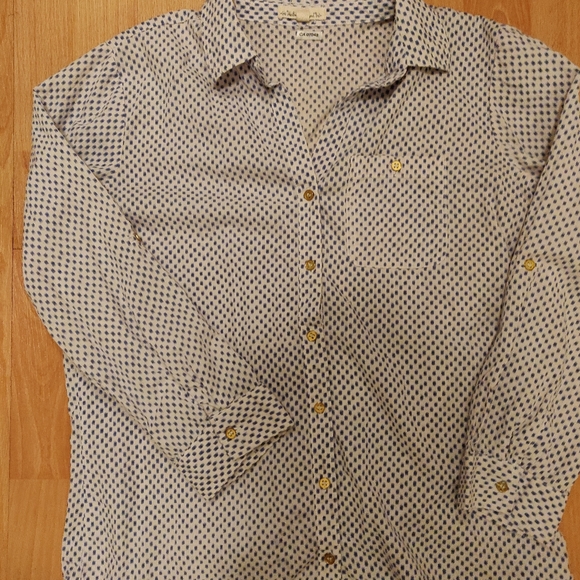 Button-down white shirt w blue dots + gold buttons - Picture 5 of 5